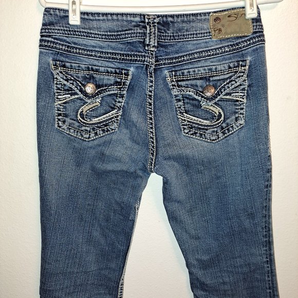 Silver Jeans Denim - Silver Suki Flap Pocket Jeans With Embroidery
